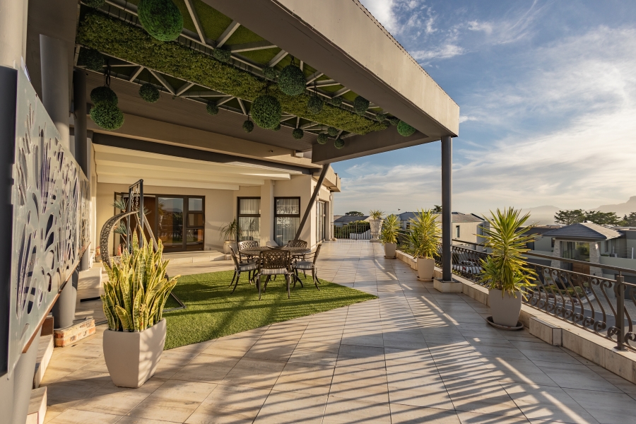 4 Bedroom Property for Sale in Baronetcy Estate Western Cape